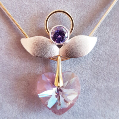 Engel-des-Universums-mit-Heilgenschein-Gold Trolese Engel mit Swarovski ® Steinen und Heilgenschein in Gold